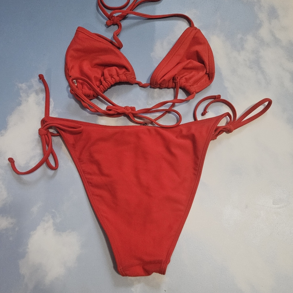 Red String Bikini - Picture 12 of 13